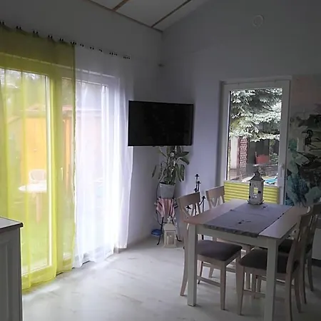 Nad Jeziorem Jaktstuga Osieczna