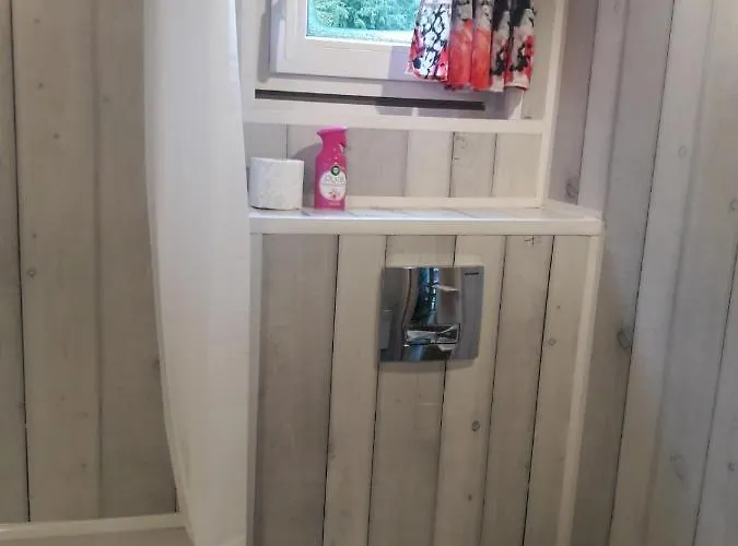 Nad Jeziorem Деревянный коттедж Осечна